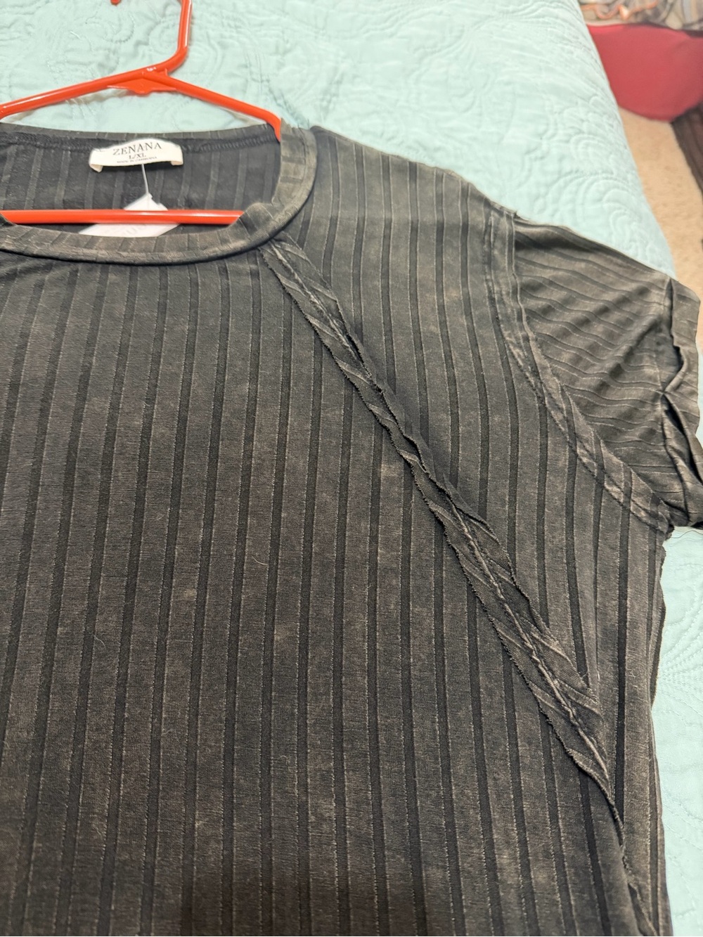 2 Boutique Tops- Zenana Short Sleeve Green & Black- size L/XL - Picture 10 of 15